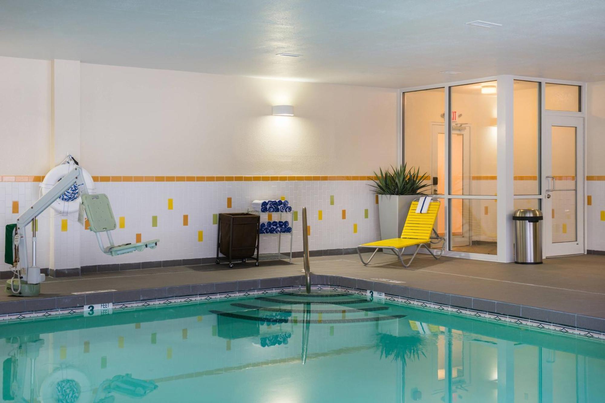 Fairfield Inn & Suites By Marriott Олийн Екстериор снимка