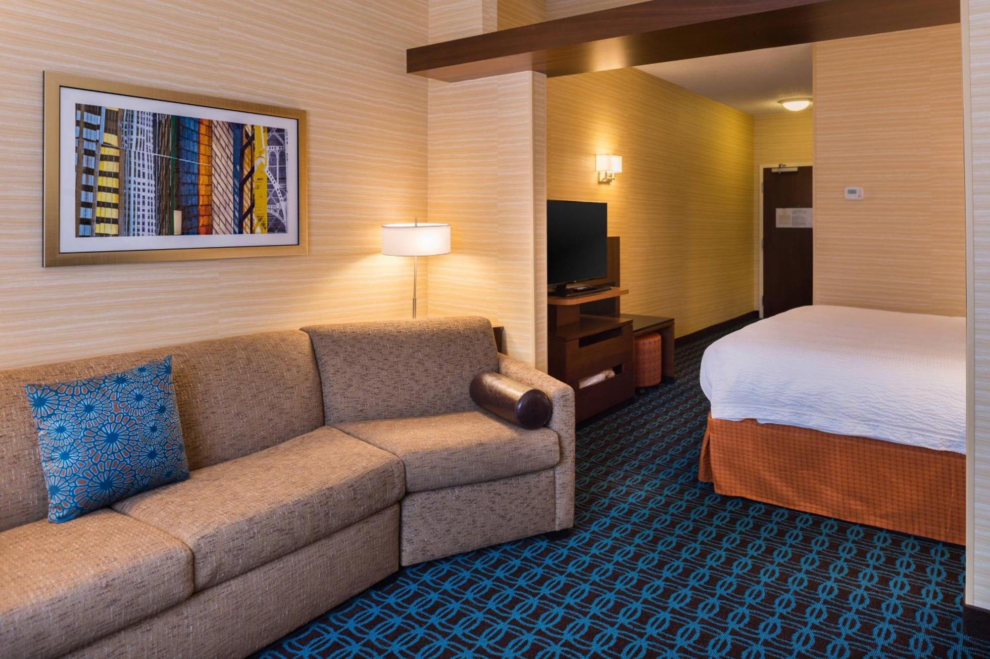 Fairfield Inn & Suites By Marriott Олийн Екстериор снимка