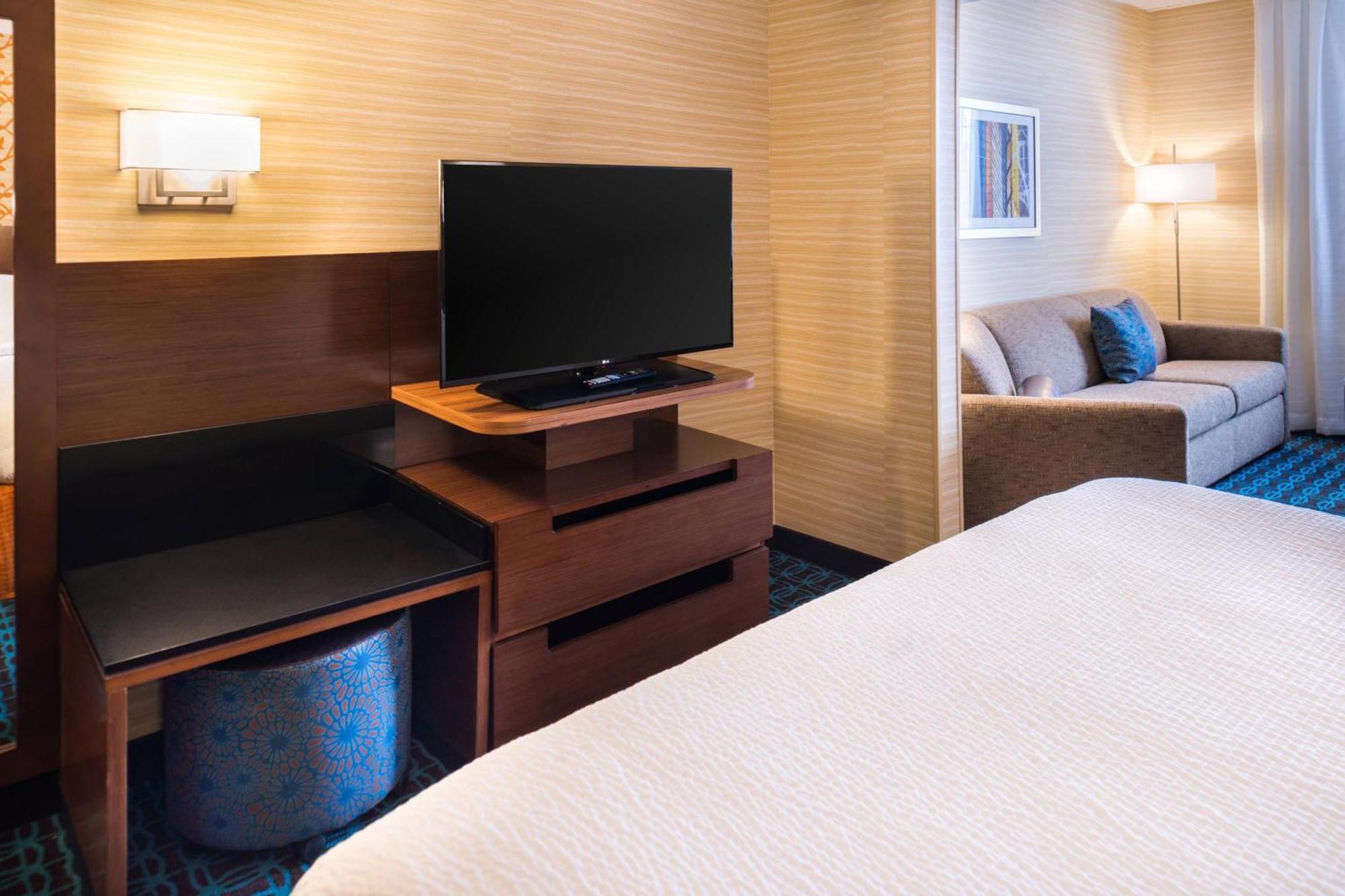 Fairfield Inn & Suites By Marriott Олийн Екстериор снимка
