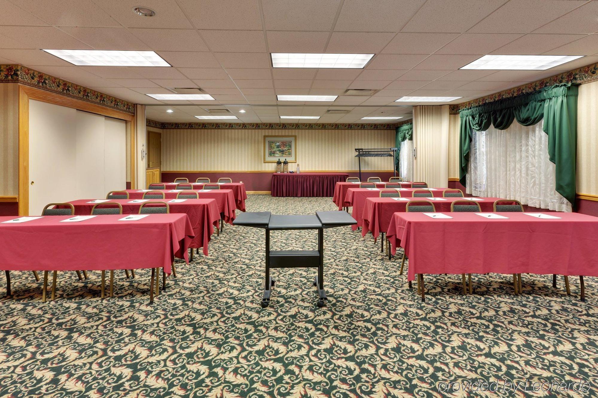 Fairfield Inn & Suites By Marriott Олийн Бизнес снимка
